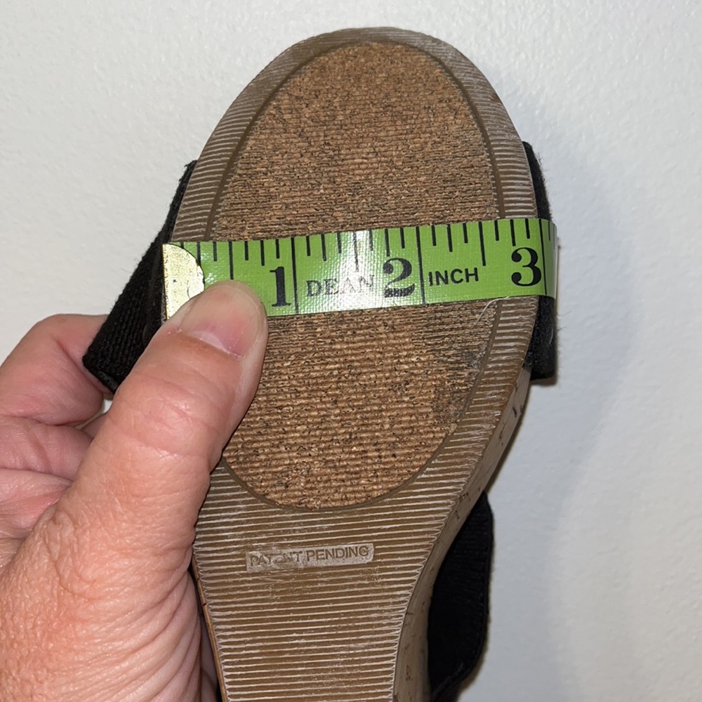 EUC Lucky Brand black stretchy straps/cork wedges - Picture 8 of 8